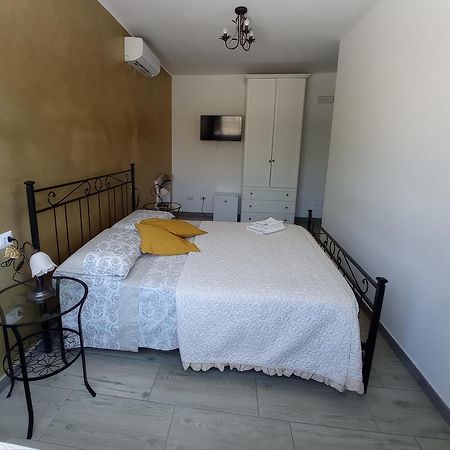 Bed&Breakfast Villa Nora Quartu SantʼElena Exteriér fotografie