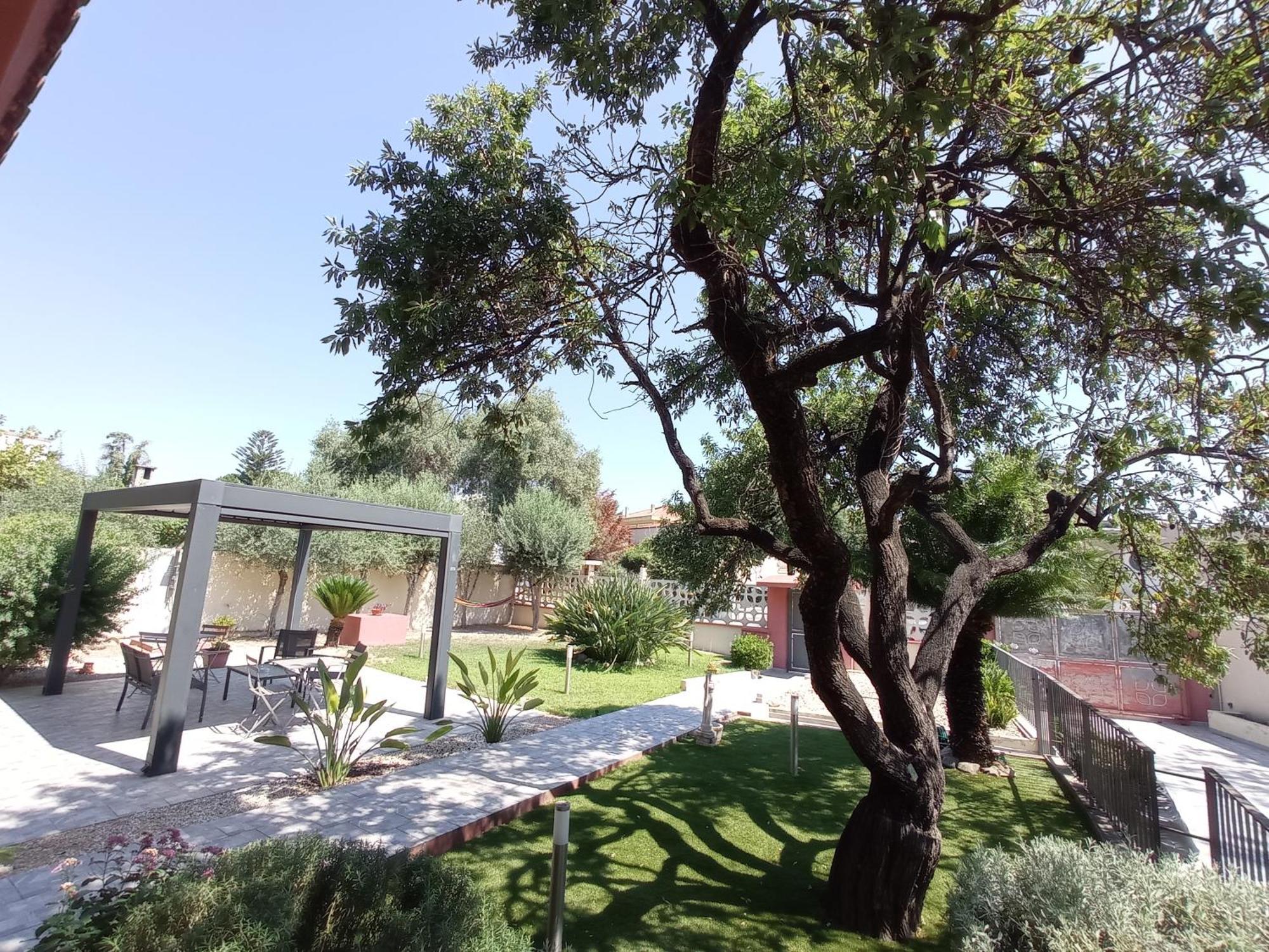 Bed&Breakfast Villa Nora Quartu SantʼElena Exteriér fotografie